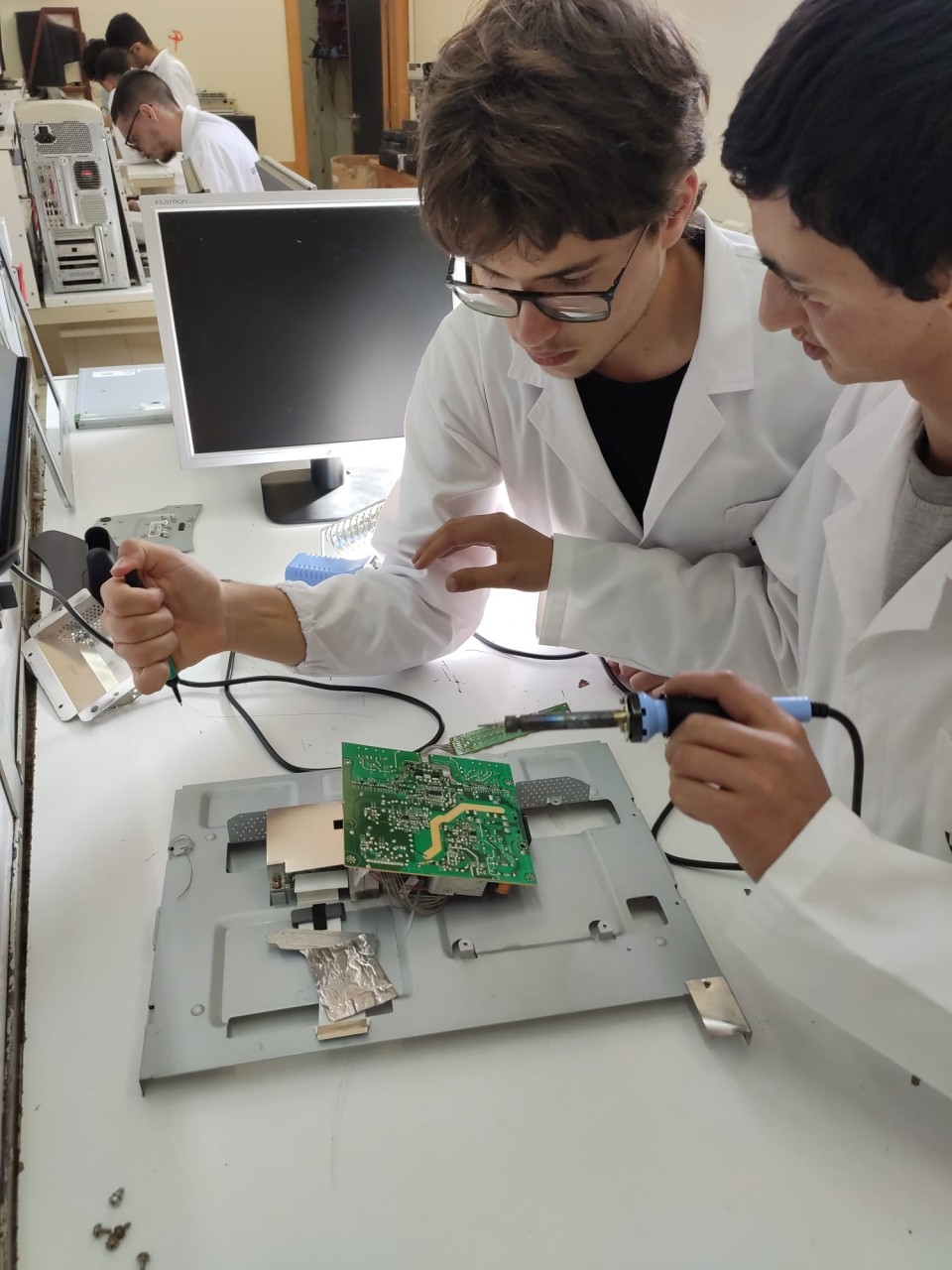 Aulas Práticas - Técnicas de Diagnóstico e Reparação de Avarias