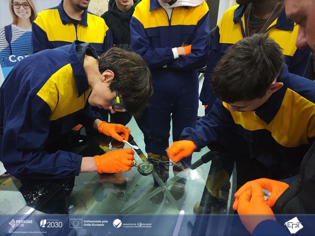 Da teoria à prática, na oficina da Escola